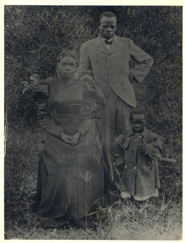John and Ida Chilembwe, and child. By National Archives of Malawi - National Archives of Malawi, CC BY-SA 4.0, https://commons.wikimedia.org/w/index.php?curid=38667072